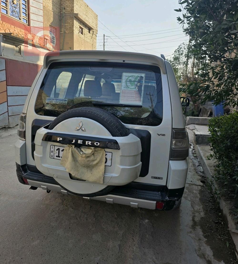 ميتسوبيشي باجيرو